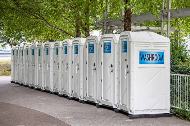 Best Porta potty rental near me  in South Euclid, OH